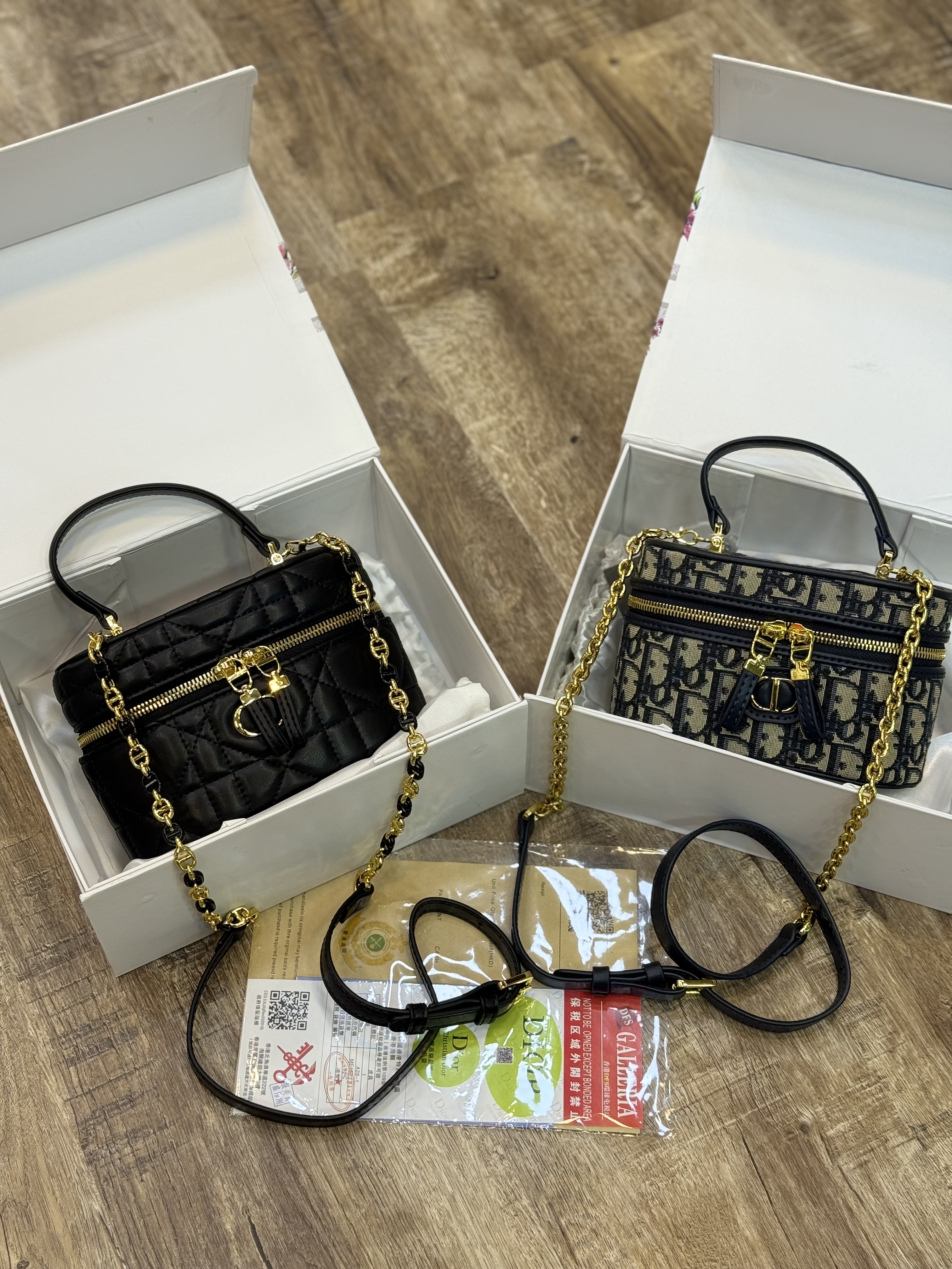 کیف زنانه دیور